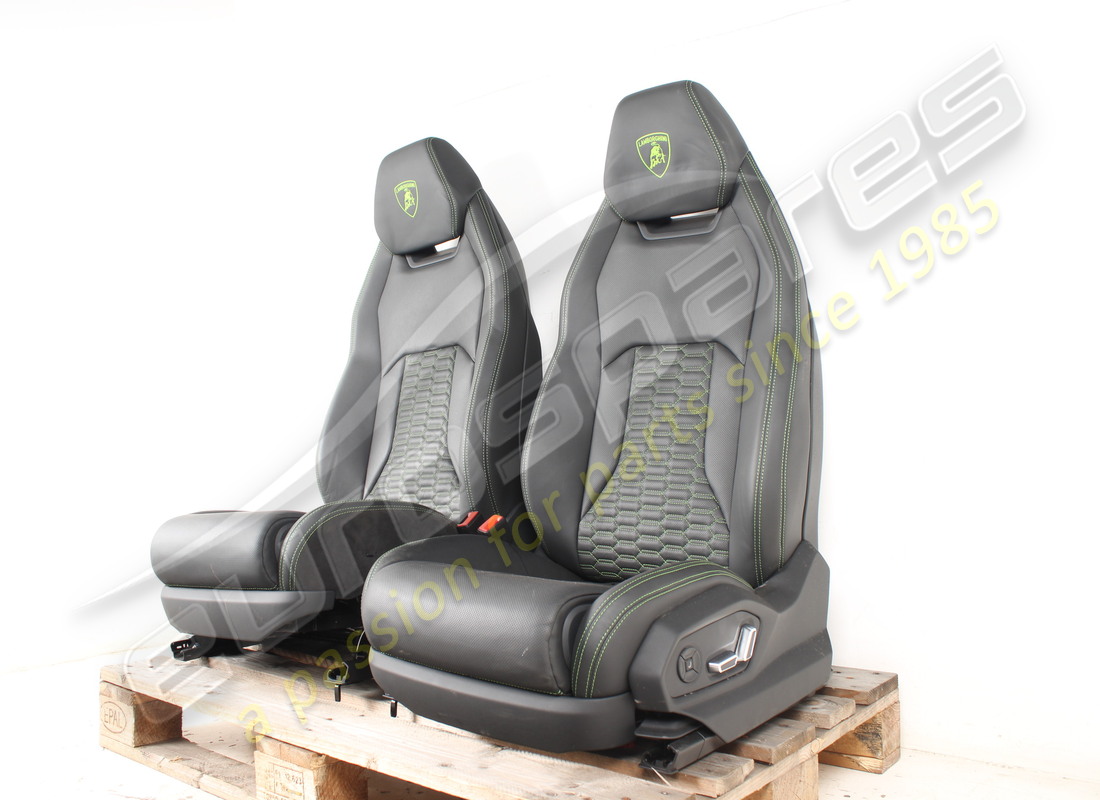 USED LAMBORGHINI COMPLETE SEAT SET. PART NUMBER EAP1227394 (4) used lamborghini complete seat set. part number eap1227394 (4)