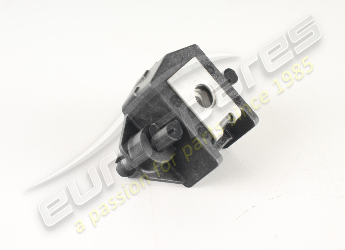 new porsche bracket. part number 992121277 (1)