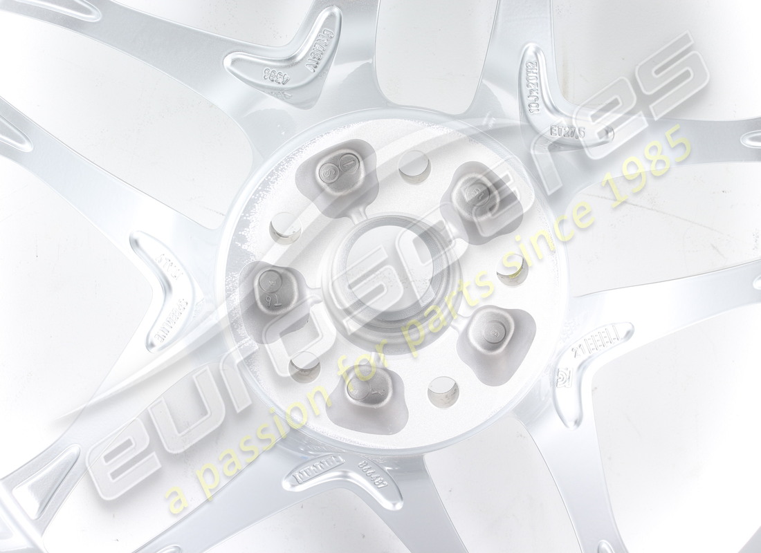 RECONDITIONED FERRARI REAR WHEEL. PART NUMBER 881321 (5) reconditioned ferrari rear wheel. part number 881321 (5)