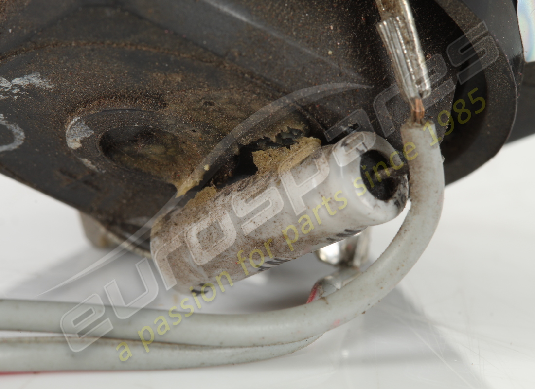 used ferrari speaker. part number 62462600 (5)