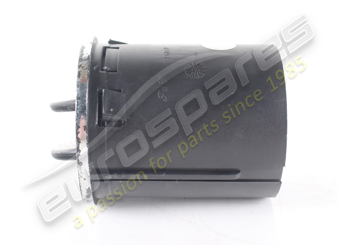 USED MASERATI AIR VENT. PART NUMBER 382300802 (4) used maserati air vent. part number 382300802 (4)