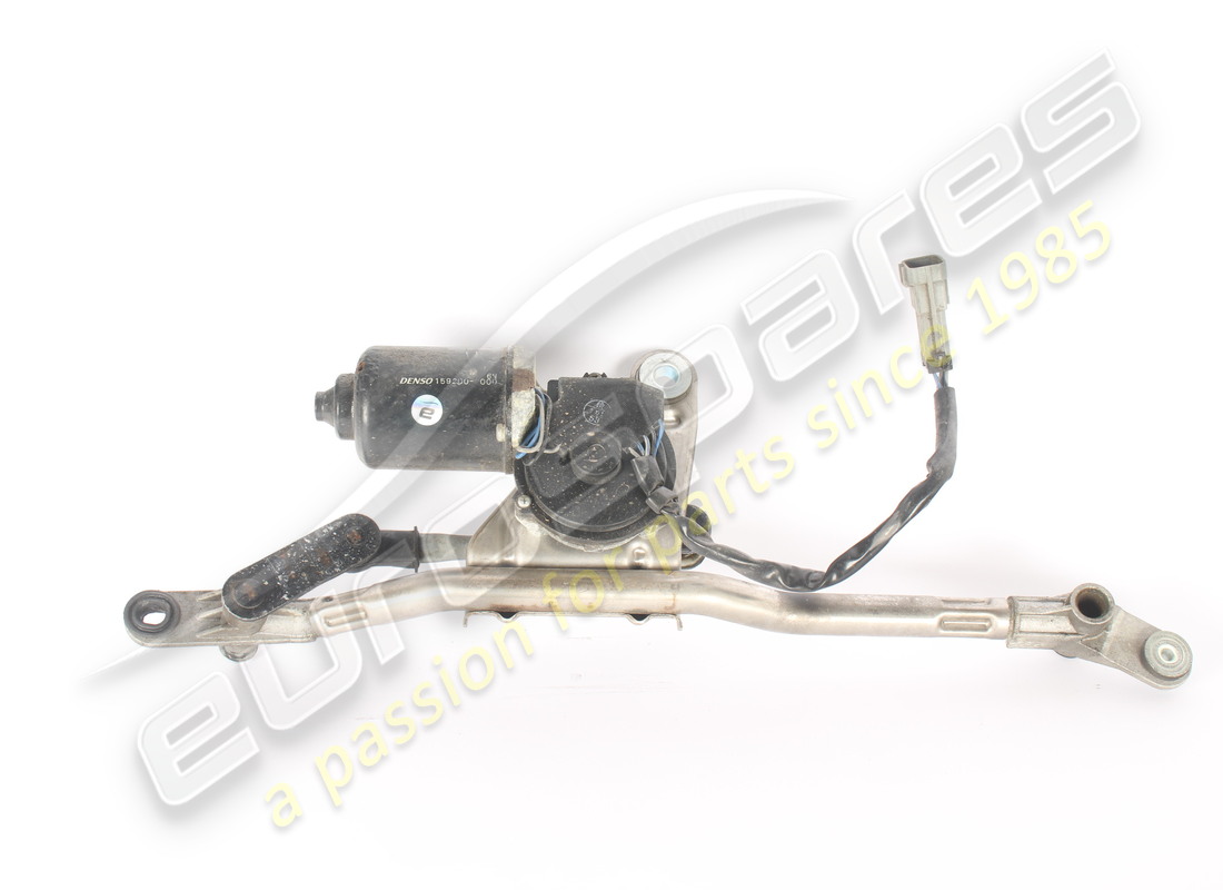 used ferrari complete windscreen wiper assembly. part number 83361700 (1)