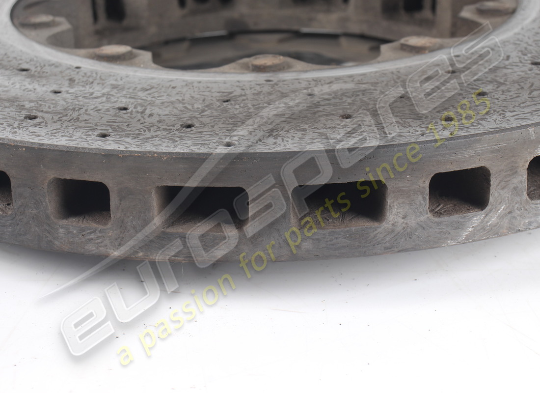 USED FERRARI FRONT BRAKE DISC. PART NUMBER 315457 (5) used ferrari front brake disc. part number 315457 (5)