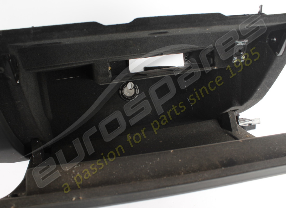 damaged lamborghini storage. part number 4ml857035b (3)