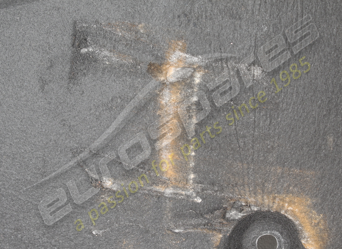 damaged ferrari complete lh centre flat undert. part number 88084000 (3)