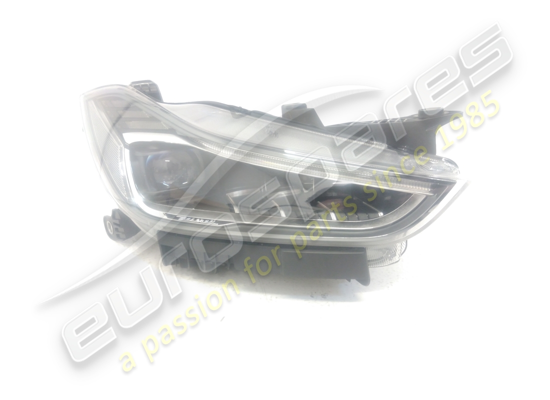 new maserati right hand front headlight (full led). part number 670100985 (1)