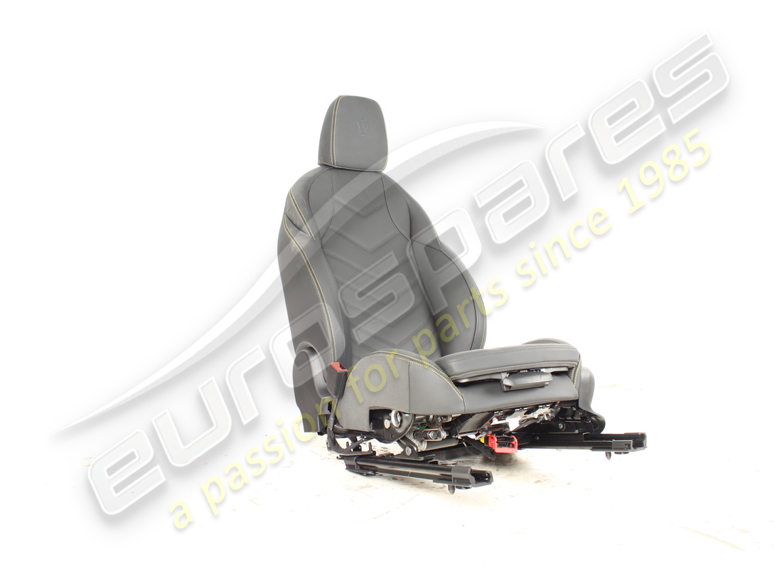 used maserati front lh seat assembly. part number 670207073 (2)