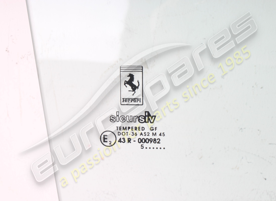 new oe rh door glass. part number 63163700 (2)