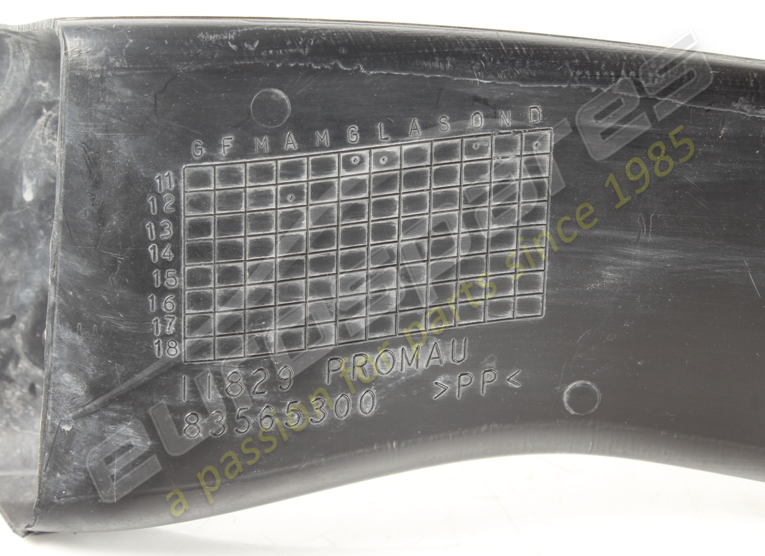 used ferrari rh brake air duct. part number 83565300 (4)