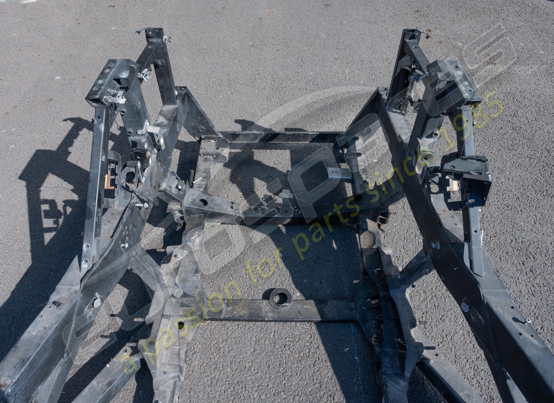 used lamborghini rear end. part number 470813031f (4)