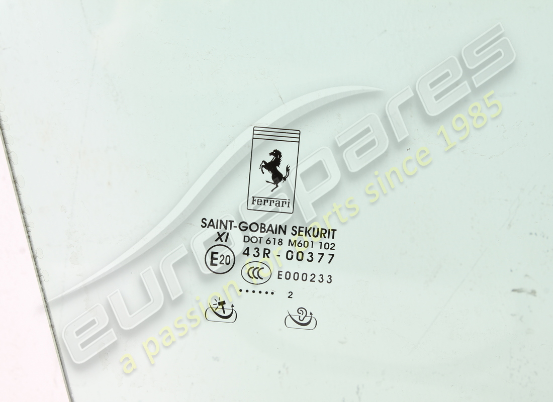 used ferrari rh door window. part number 83614600 (2)