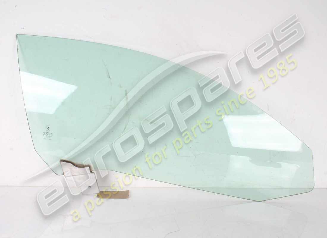 USED Ferrari RH DOOR WINDOW . PART NUMBER 83614600 (1)
