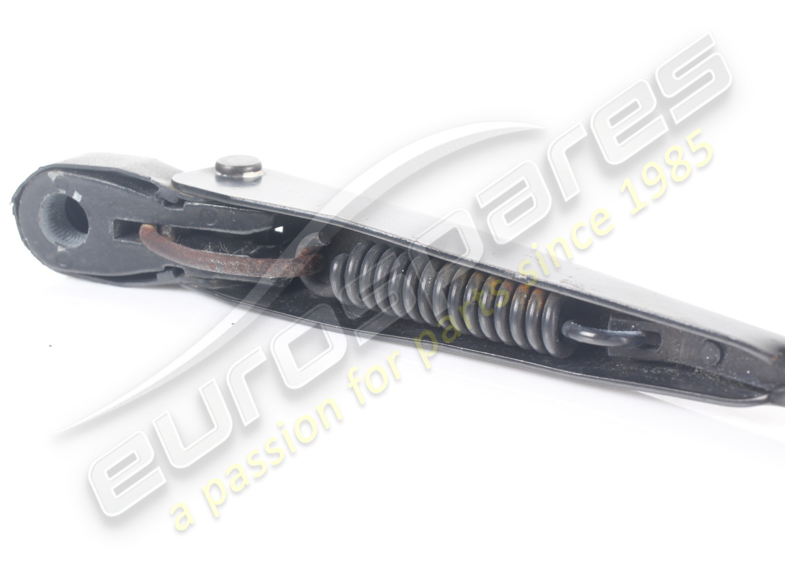 USED FERRARI LH WIPER ARM RHD PART NUMBER 110589 (2) used ferrari lh wiper arm rhd part number 110589 (2)
