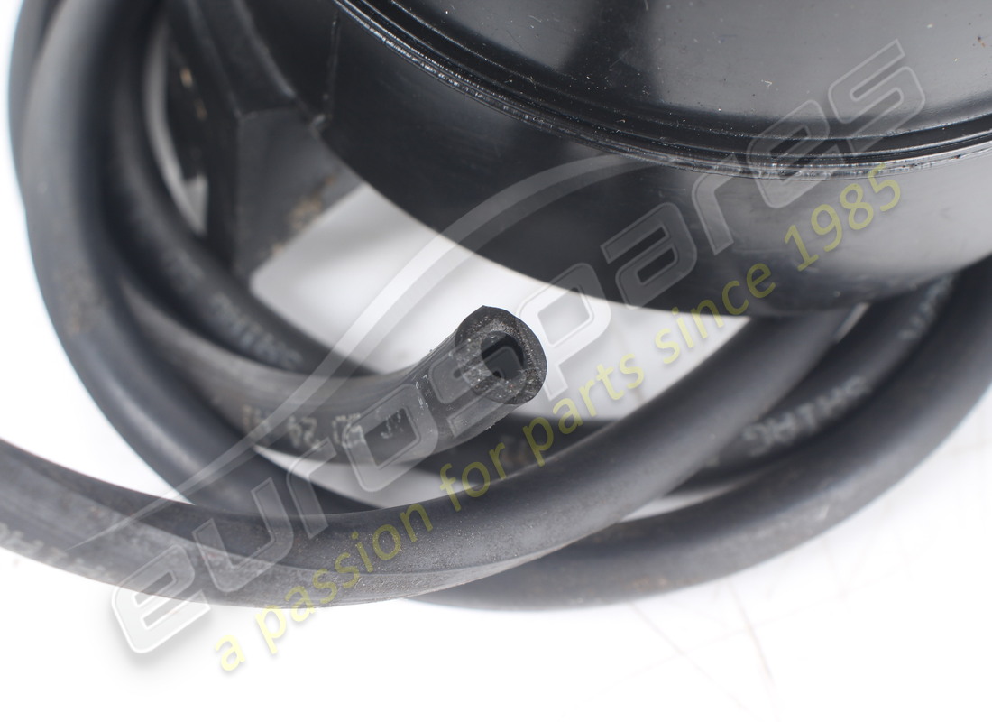 USED MASERATI MASERATI PART 30551155. PART NUMBER 30551155 (5) used maserati maserati part 30551155. part number 30551155 (5)