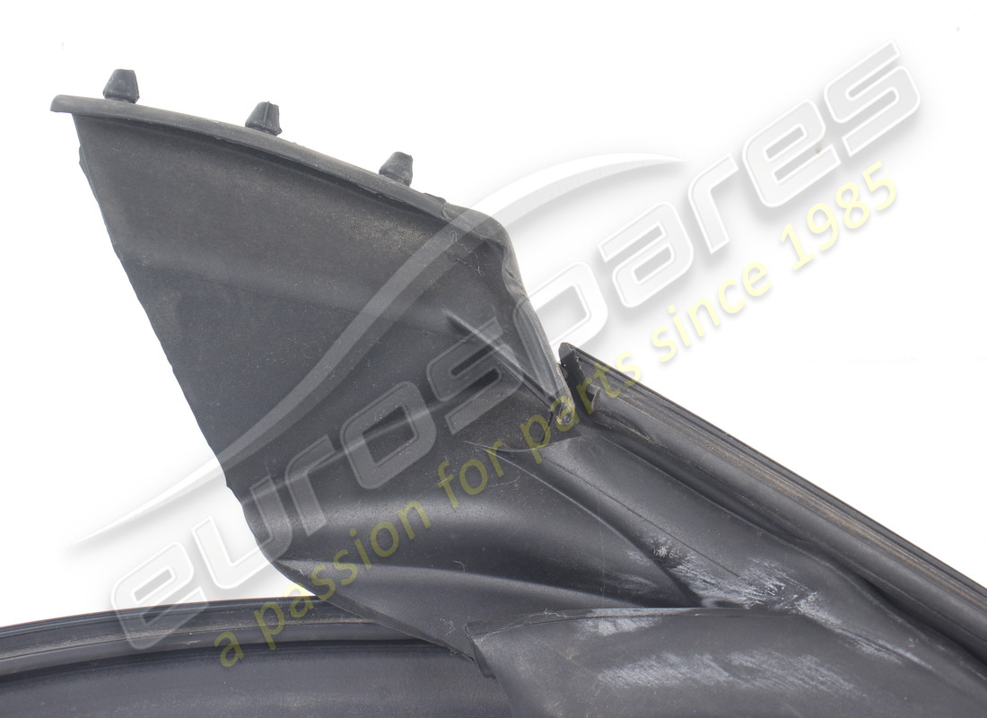 used ferrari complete lh door perimeter sea. part number 86872000 (2)