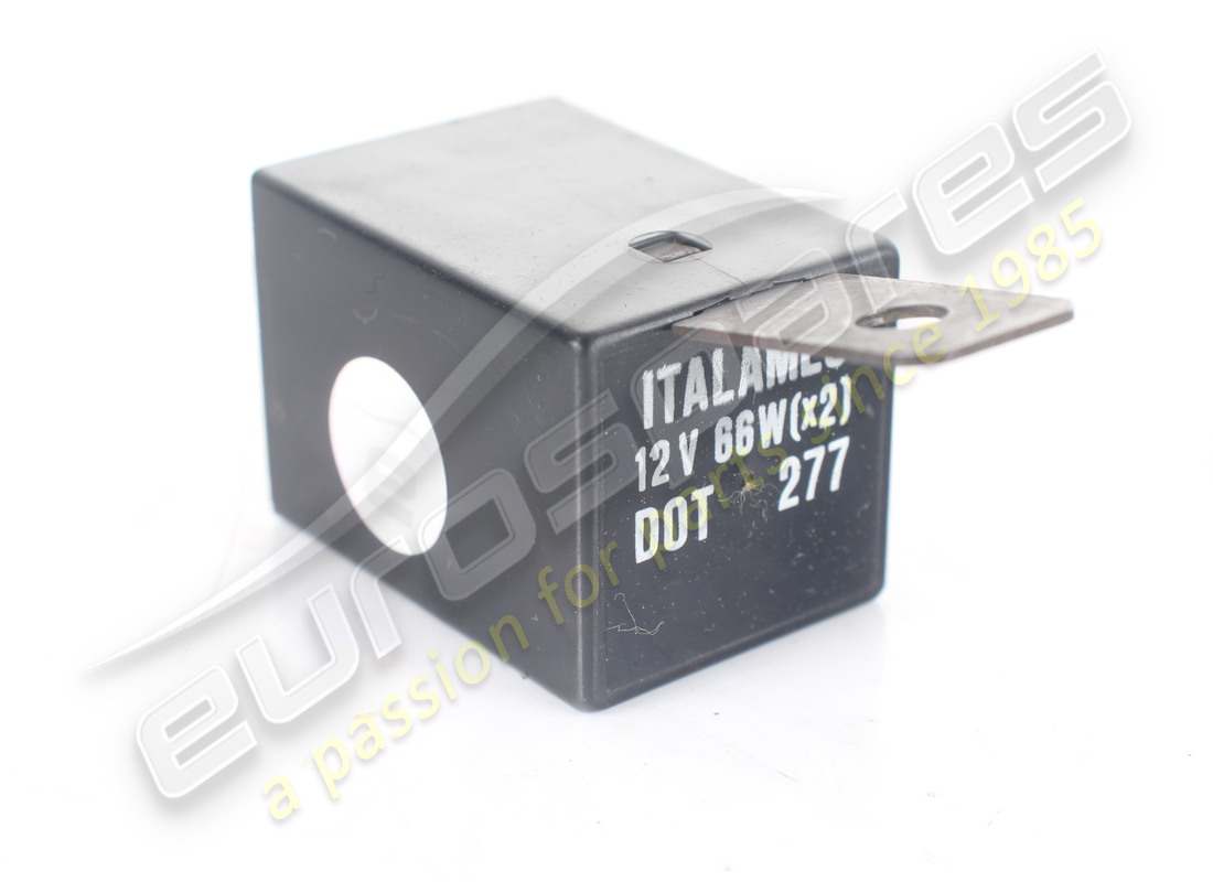 USED FERRARI INDICATOR FLASHER UNIT. PART NUMBER 61048000 (1) used ferrari indicator flasher unit. part number 61048000 (1)