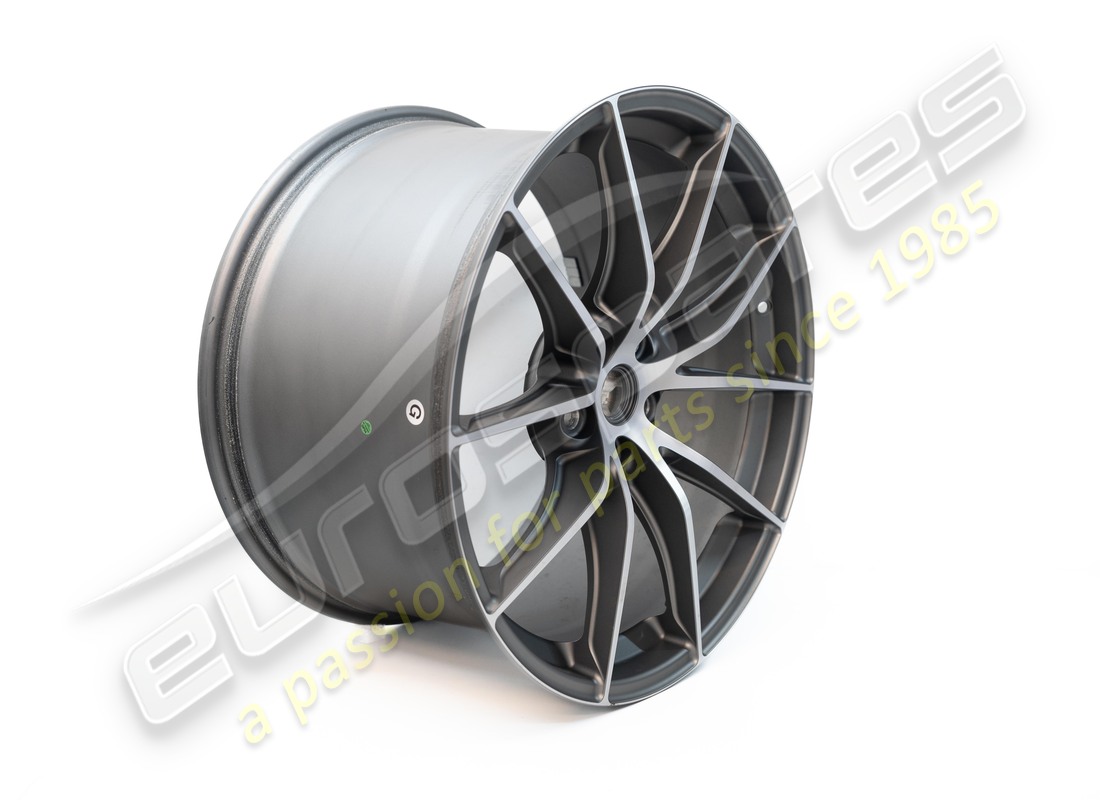 used ferrari rear wheel. part number 313696 (2)