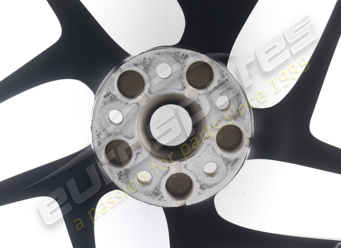 new (other) ferrari lh rear wheel. part number 325268 (5)