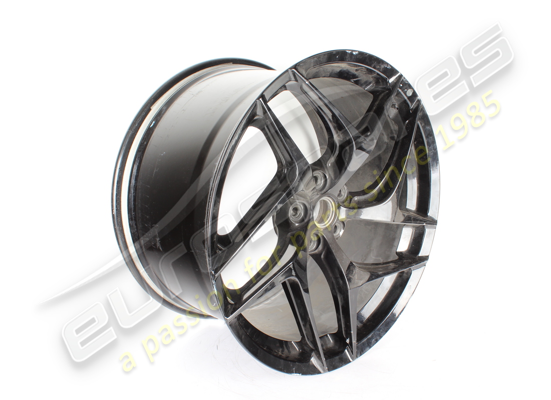 used ferrari rh rear wheel. part number 334489 (2)