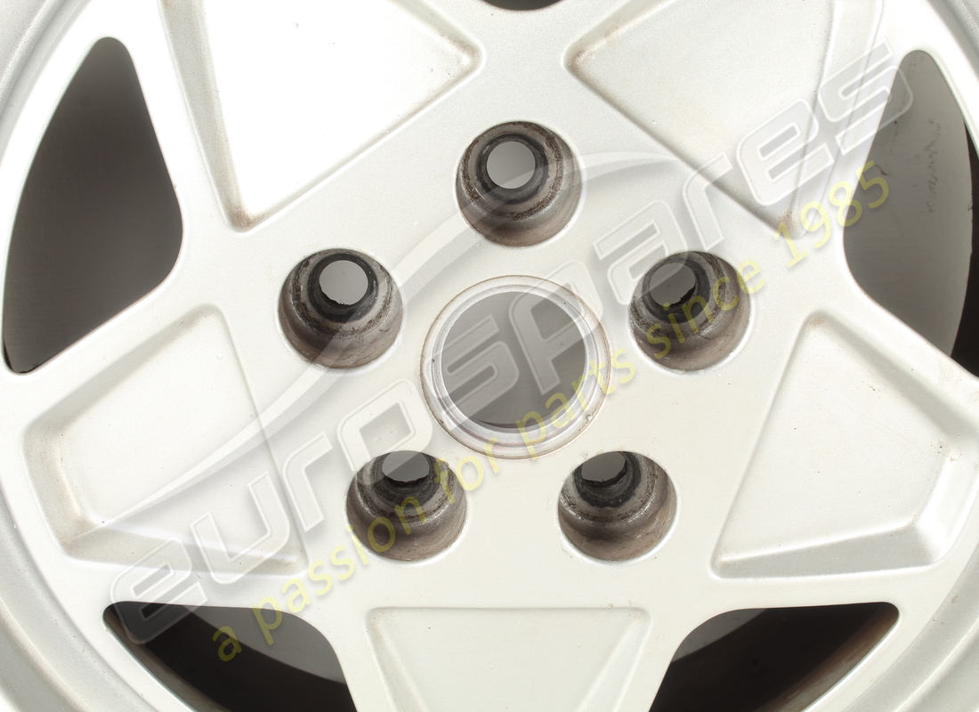 used ferrari road wheel front 3.2 mqv. part number 127465 (3)