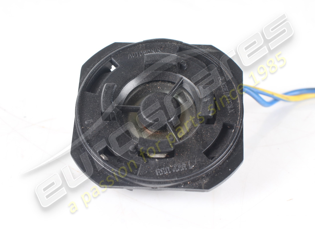 USED MASERATI FRONT/REAR TWEETER SPEAKER. PART NUMBER 373500118 (3) used maserati front/rear tweeter speaker. part number 373500118 (3)