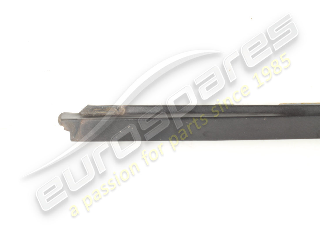 used ferrari rh moulding. part number 61190900 (3)