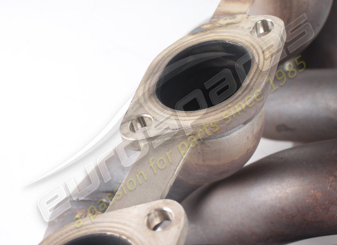 USED FERRARI COMPLETE RH EXHAUST MANIFOLD. PART NUMBER 281030 (5) used ferrari complete rh exhaust manifold. part number 281030 (5)