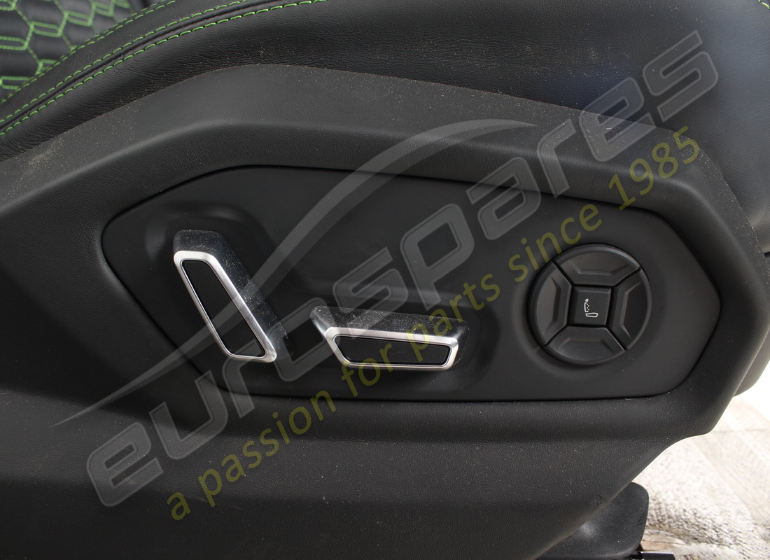 USED LAMBORGHINI COMPLETE SEAT SET. PART NUMBER EAP1227394 (3) used lamborghini complete seat set. part number eap1227394 (3)