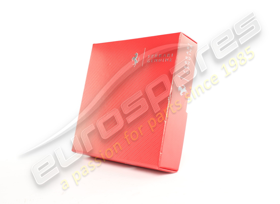 used ferrari wheel centre cap kit (silver). part number 70001467 (3)