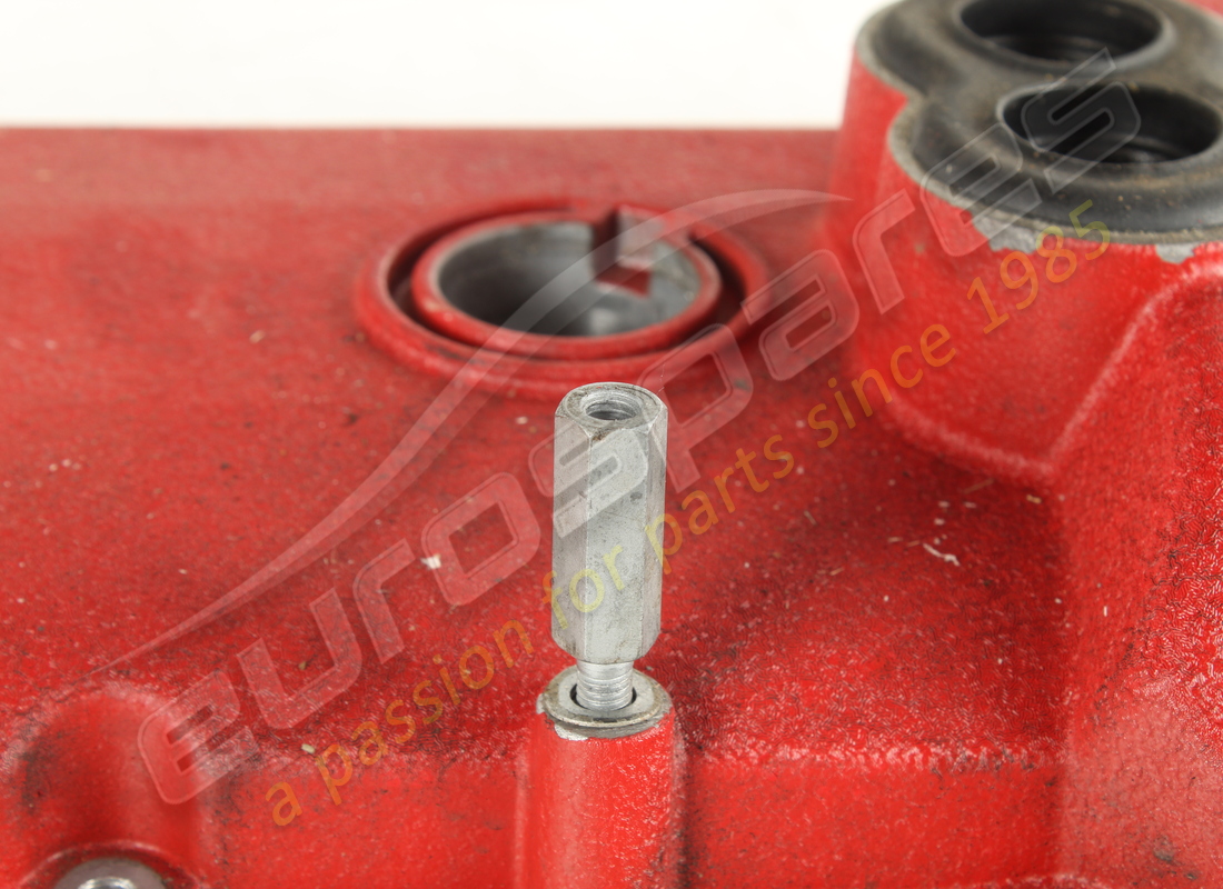 USED FERRARI RH CYLINDER HEAD COVER. PART NUMBER 815999 (6) used ferrari rh cylinder head cover. part number 815999 (6)