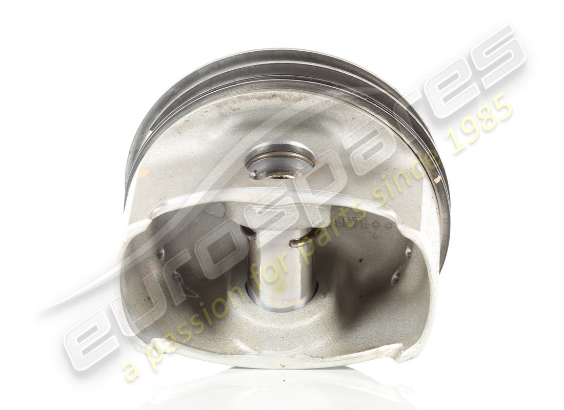 USED FERRARI PISTON WITH RINGS. PART NUMBER 137980 (3) used ferrari piston with rings. part number 137980 (3)