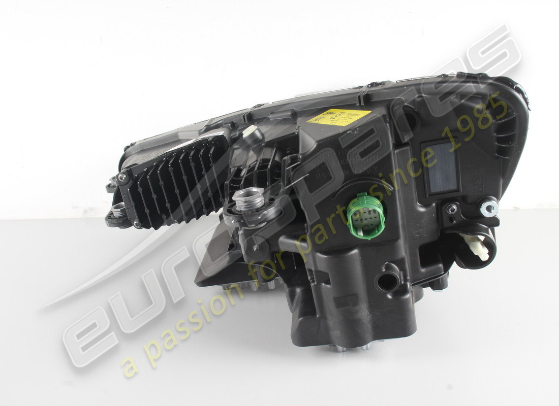 new ferrari rh headlight afs. part number 812845 (3)