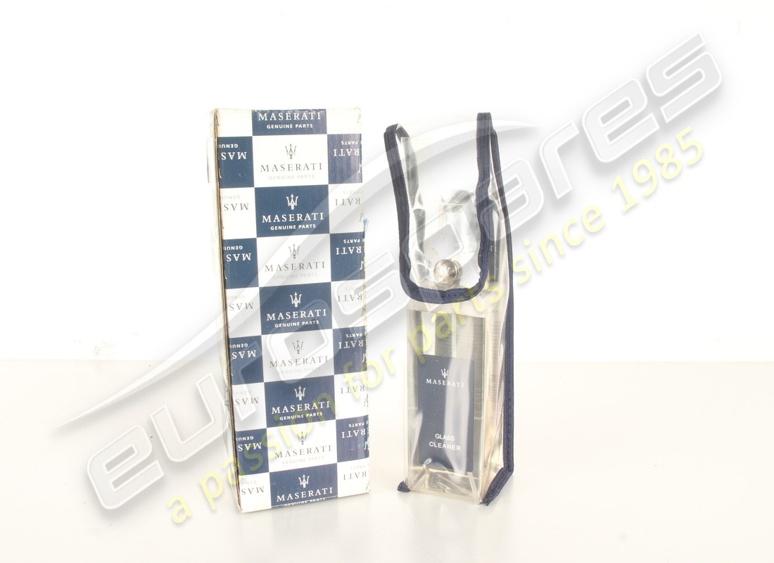 new maserati glass cleaner 100ml. part number 940000108 (1)