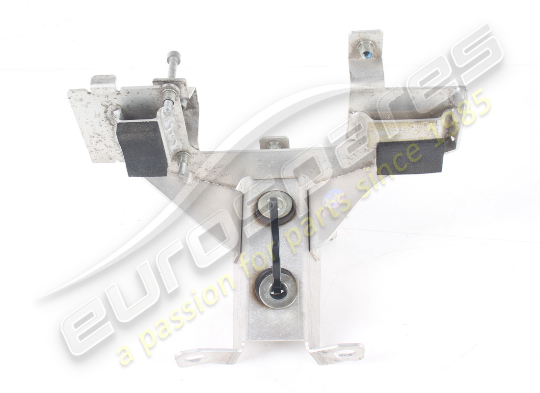 USED Ferrari PUMP MOUNTING BRACKET . PART NUMBER 314656 (1) USED Ferrari PUMP MOUNTING BRACKET . PART NUMBER 314656 (1)