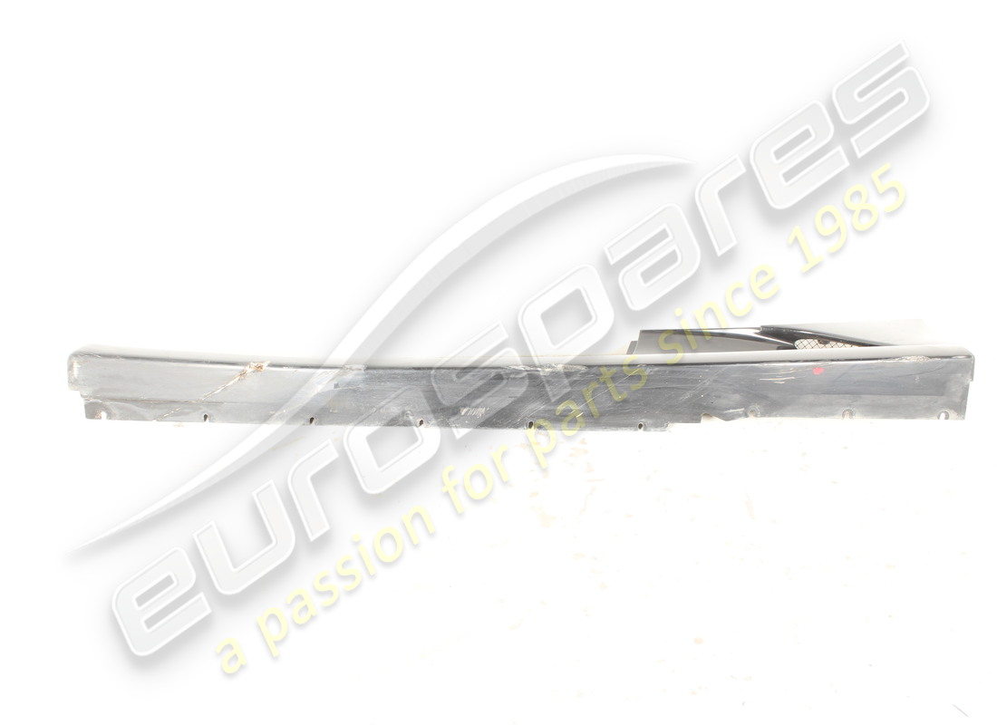 damaged ferrari lh underdoor covering. part number 68021110 (4)