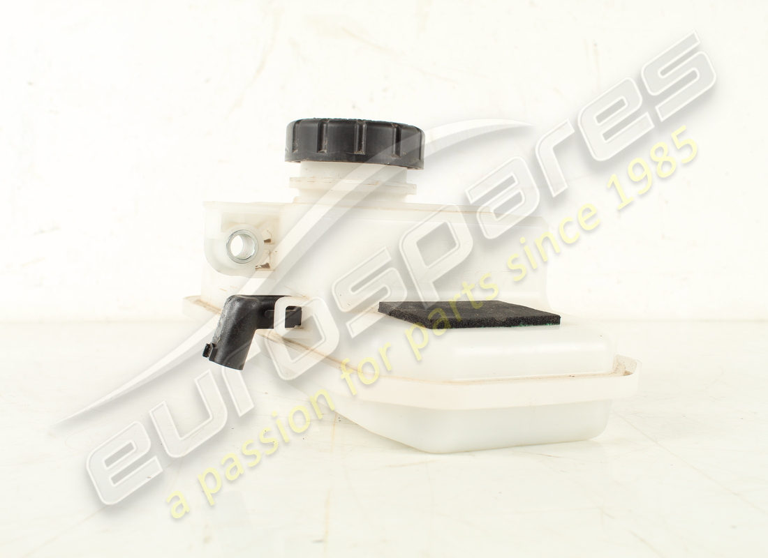 USED FERRARI BRAKE FLUID RESERVOIR. PART NUMBER 819954 (4) used ferrari brake fluid reservoir. part number 819954 (4)