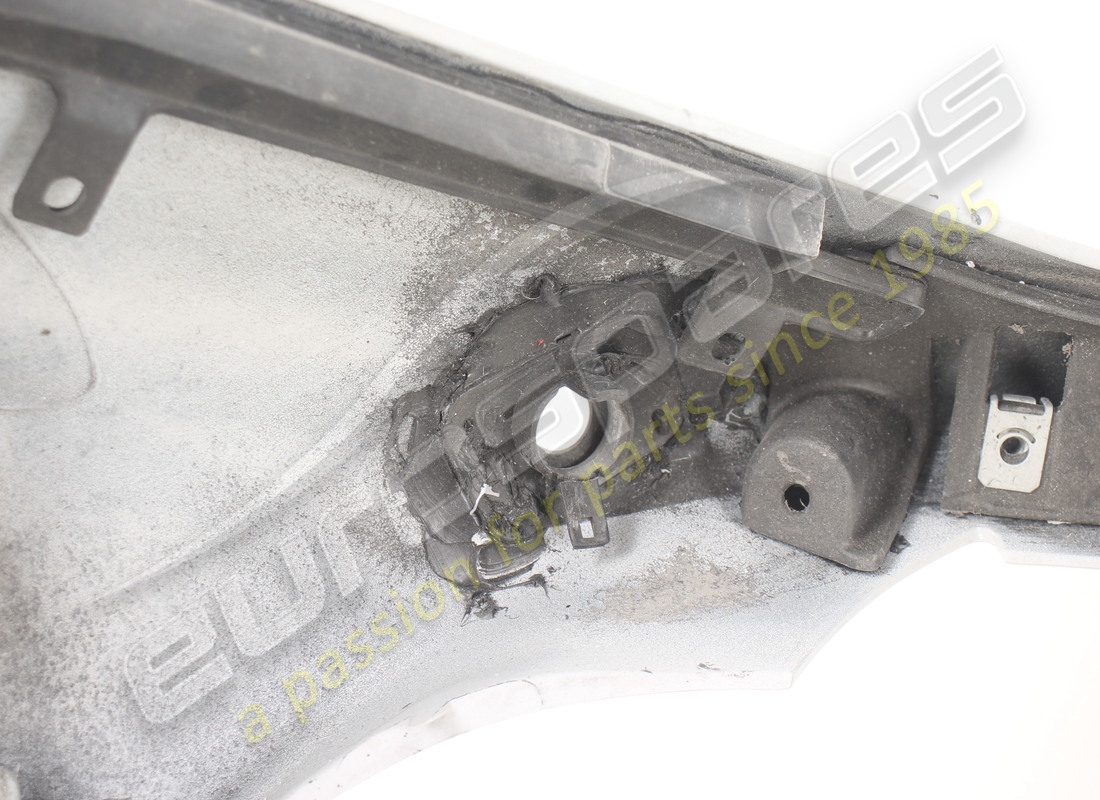 damaged ferrari front bumper. part number 89041710 (5)
