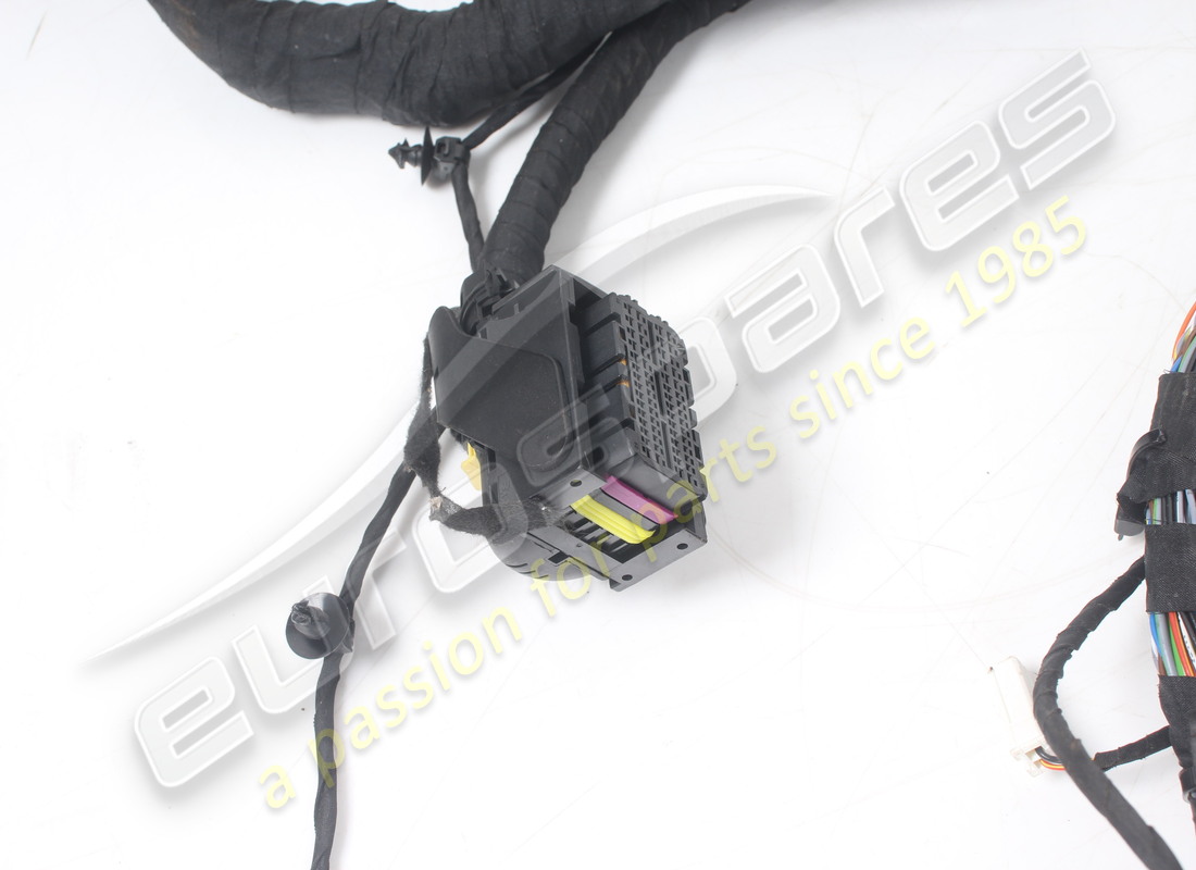 USED FERRARI PASSENGER COMPARTMENT CABLE. PART NUMBER 786676 (2) used ferrari passenger compartment cable. part number 786676 (2)