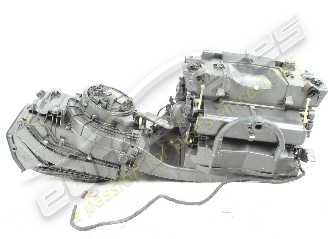 DAMAGED Ferrari COMPLETE AIR CONDITIONING UNIT . PART NUMBER 781682 (1)