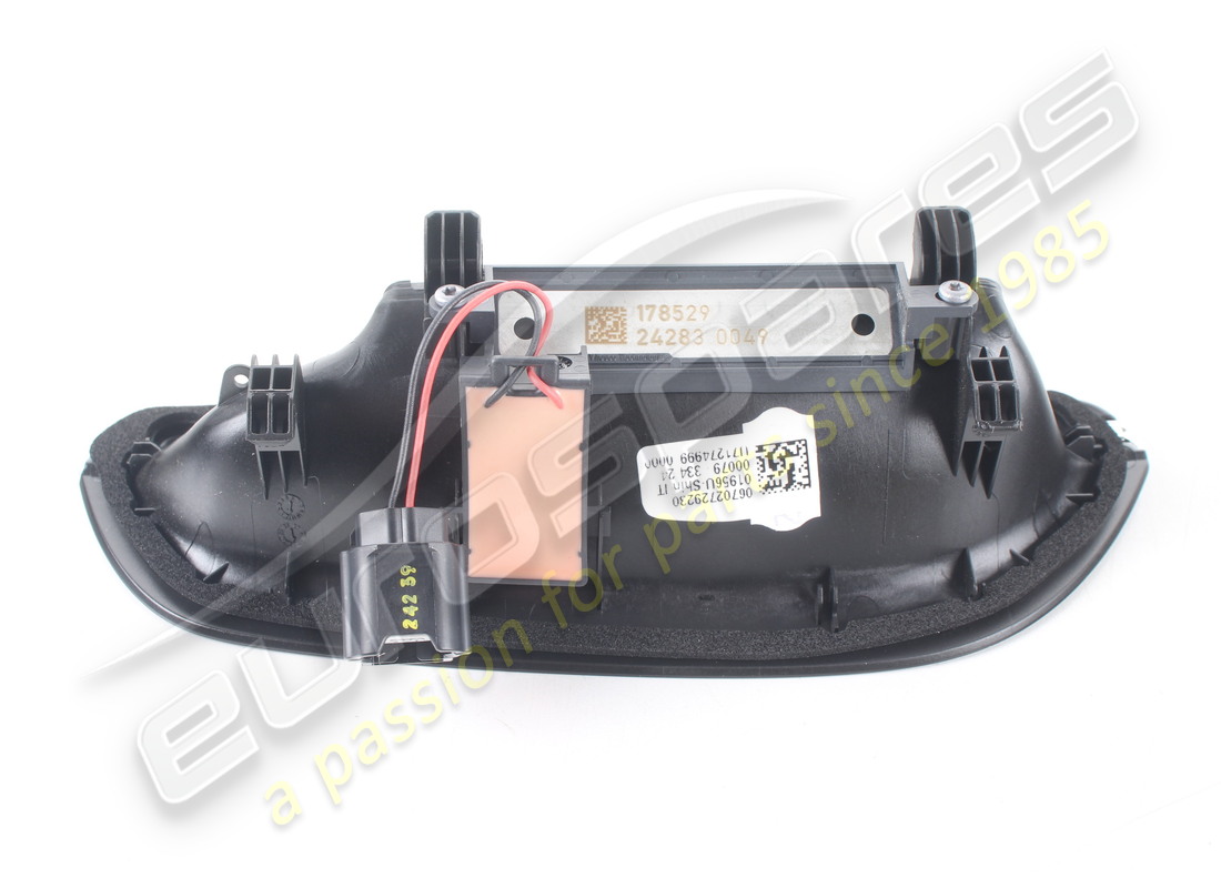 new maserati lh front handle primer. part number 670272923 (4)