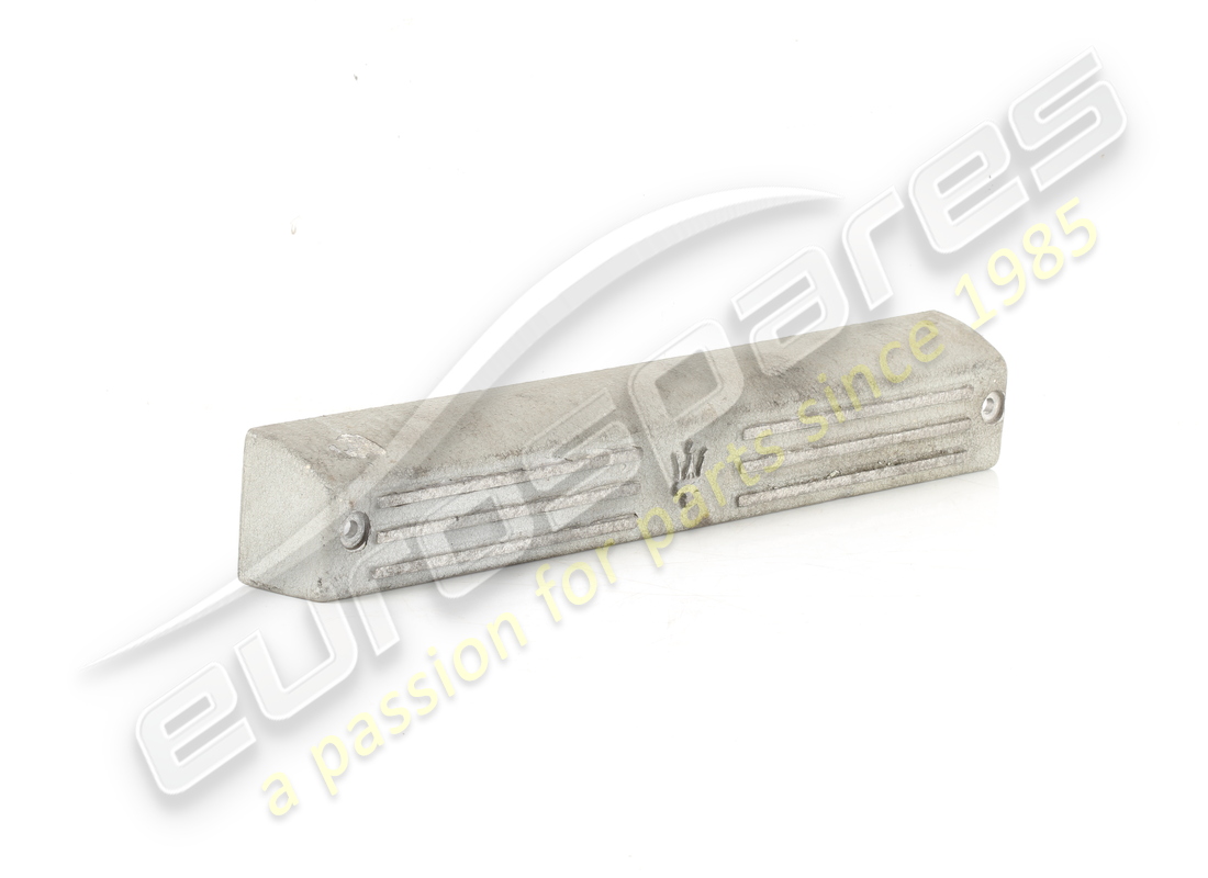 used maserati lh upper can coil cover. part number 585000901 (2)