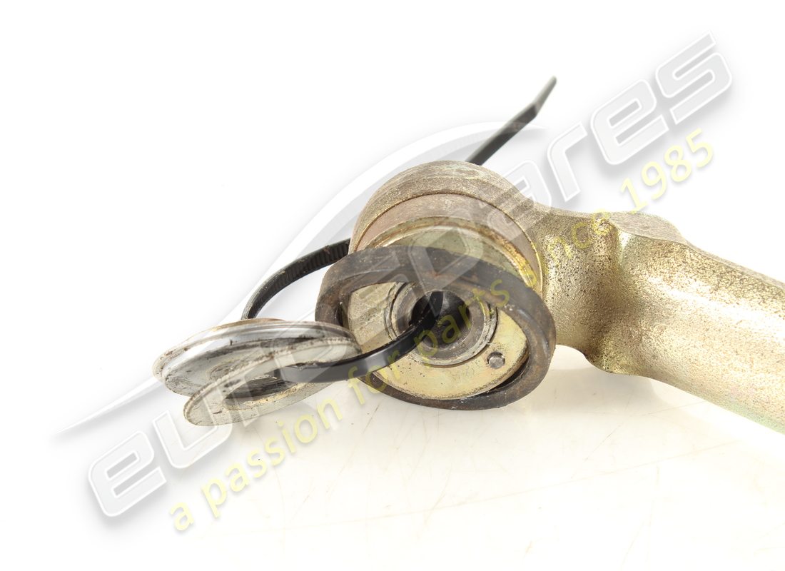 used ferrari lh upper arm. part number 125681 (2)