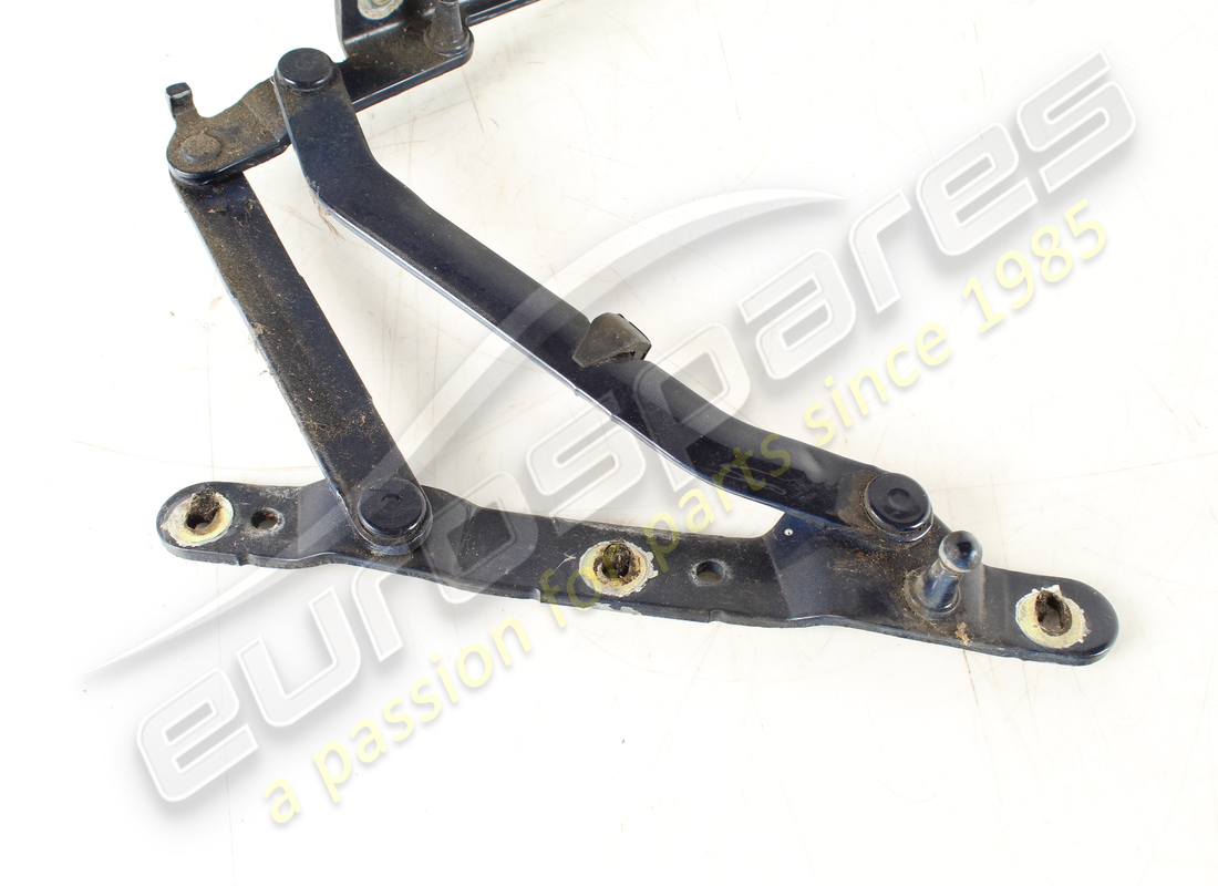 used maserati rh hinge for rear hood bonn. part number 81082800 (3)