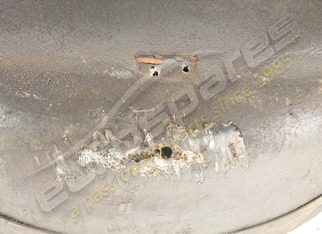 USED FERRARI SPARE WHEEL CARRIER RHD PART NUMBER 61834800 (4) used ferrari spare wheel carrier rhd part number 61834800 (4)