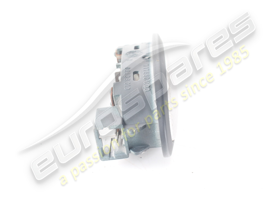 used maserati rear internal light. part number 383100125 (5)