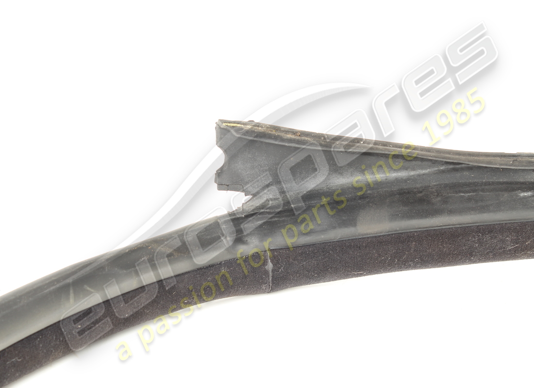 used maserati lh door rubber gasket. part number 384500159 (2)