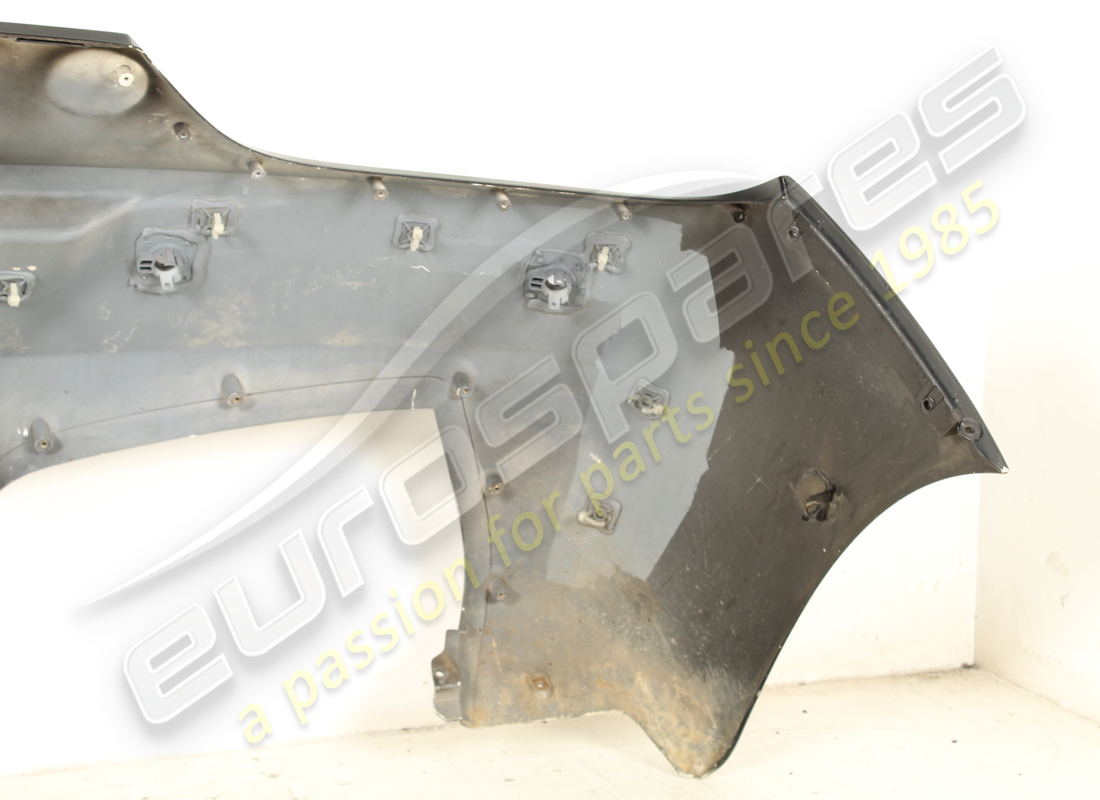 USED FERRARI COMPLETE REAR BUMPER (VALID FOR PARKING SENSORS). PART NUMBER 83104910 (11) used ferrari complete rear bumper (valid for parking sensors). part number 83104910 (11)