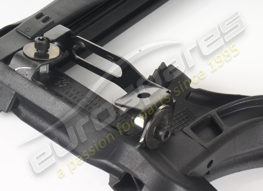 used ferrari guarnizione contorno porta s. part number 788058 (4)