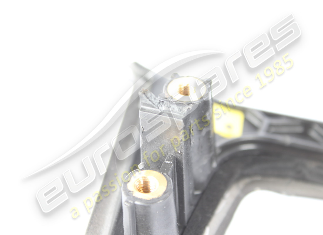 damaged lamborghini wind blocker. part number 4t7817029b (4)