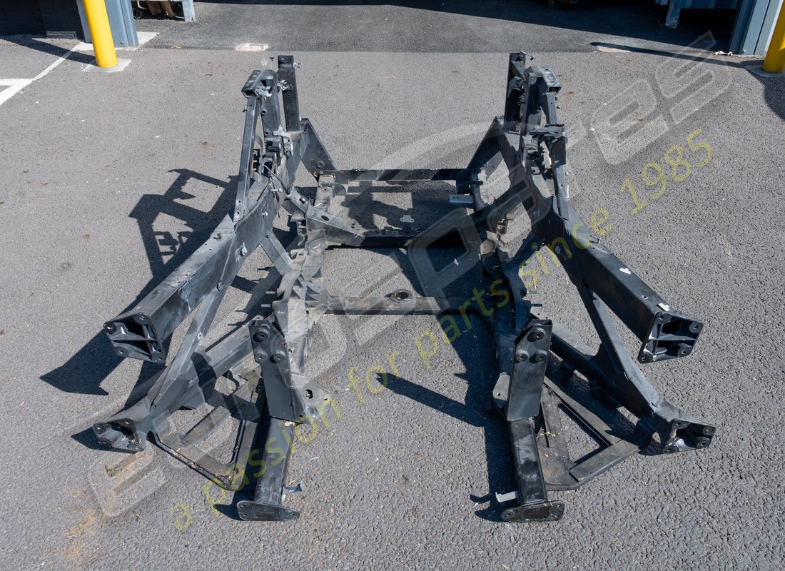 USED Lamborghini REAR END . PART NUMBER 470813031F (1)